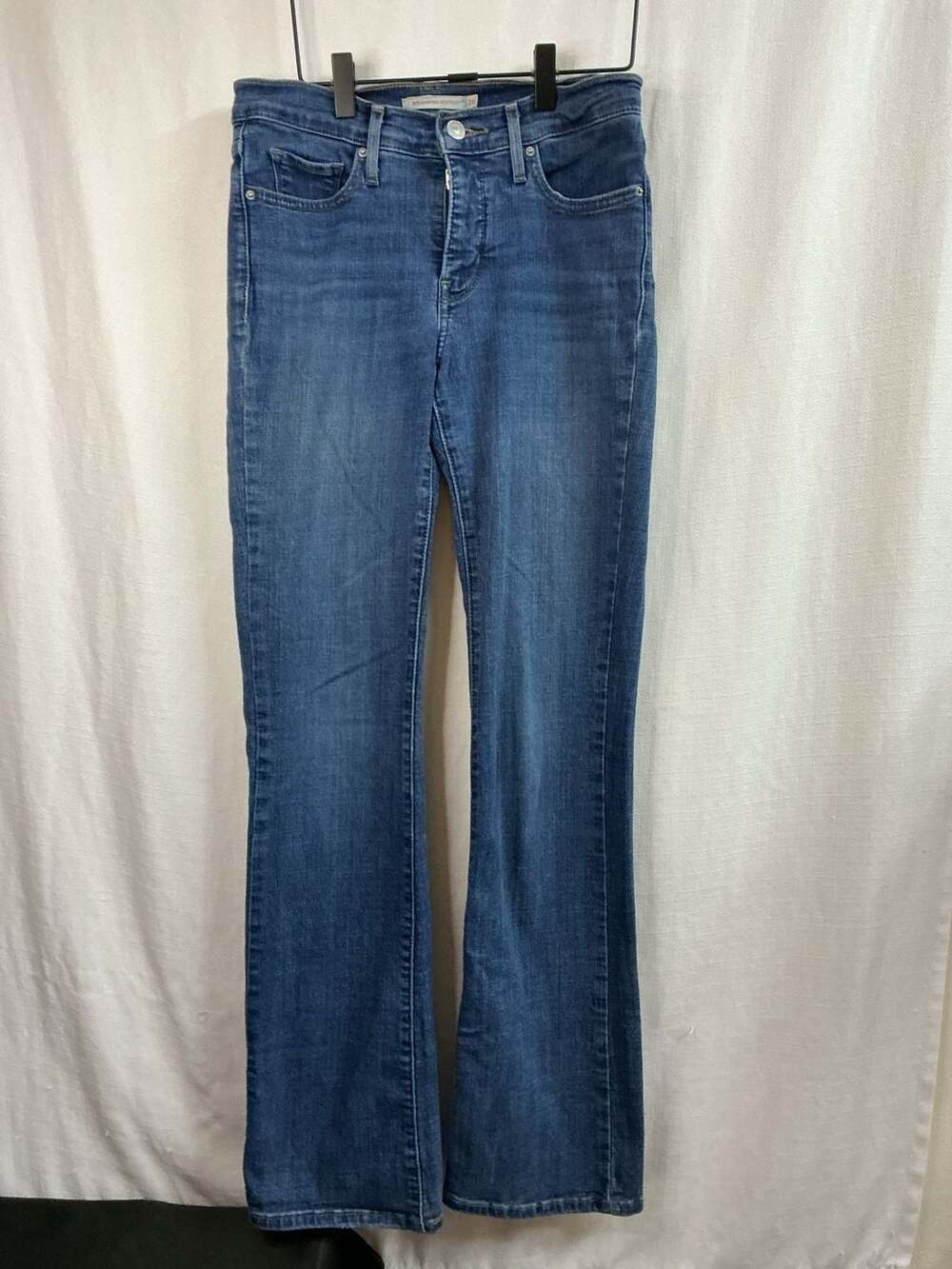 Levi's 315 Shaping Bootcut Jeans in Indigo